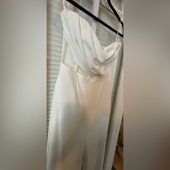 Lulu’s Strapless Halter Jumpsuit-Size Small - Picture 11 of 16